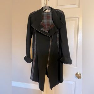 Boutique sourced, high style, reversible jacket. Great w/leggings, three season